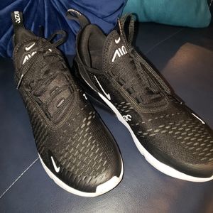 Nike Air Max 270